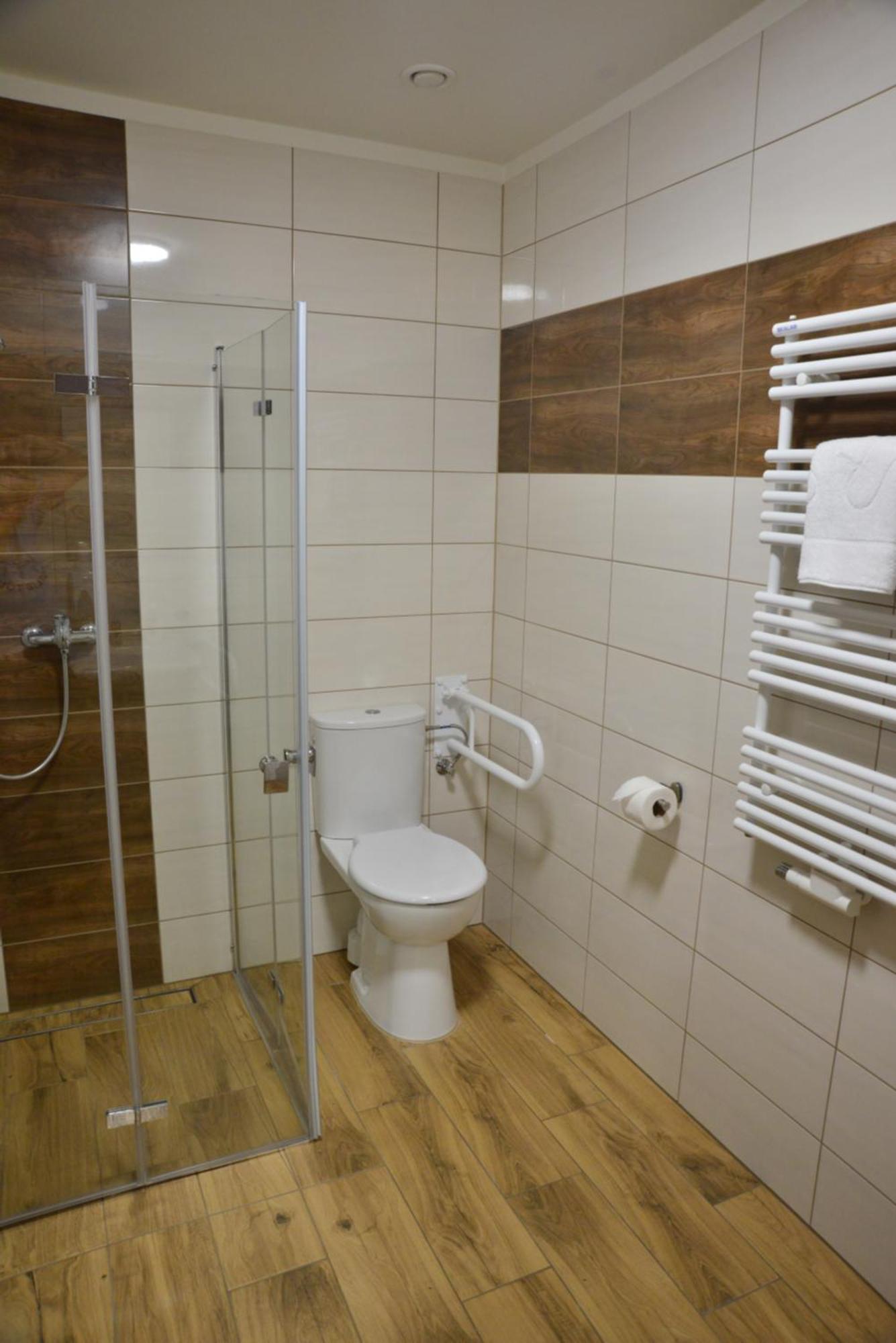 Centrum Restauracyjno-Hotelowe Florres Pawłowiczki Esterno foto